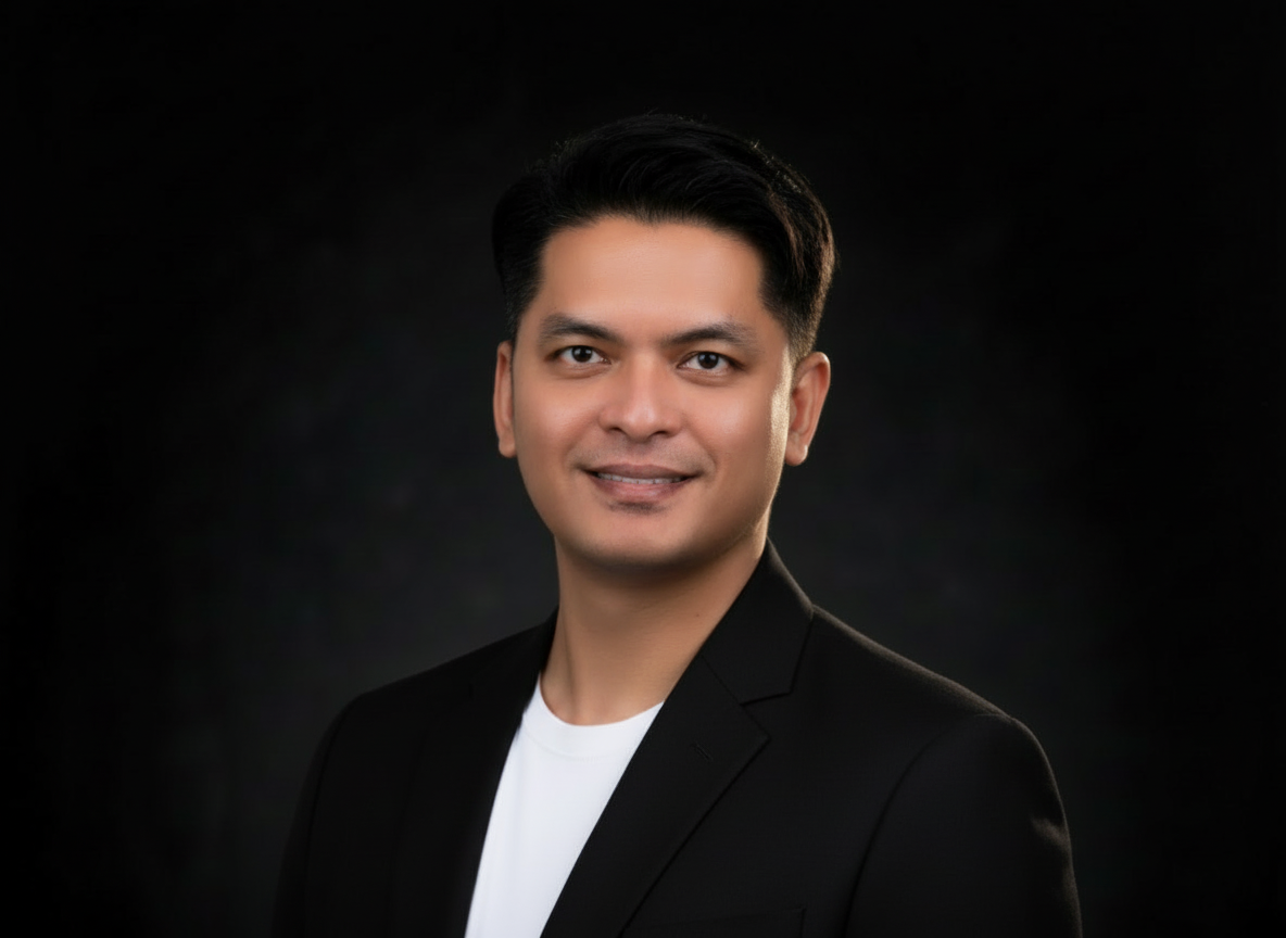 Daniel Elegent